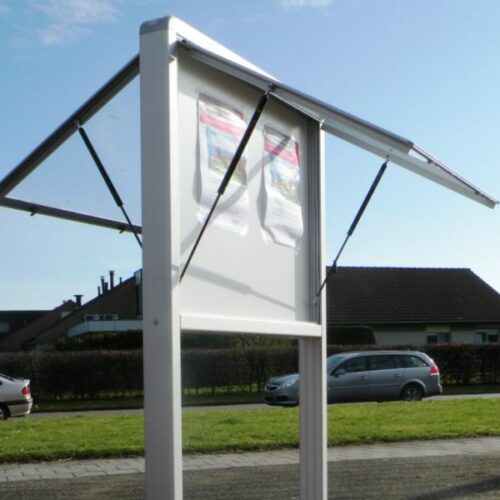Vrijstaande informatieborden 34 Informatiebord Superior is ook als dubbelzijdige vitrine leverbaar. Bijna iedere afmeting mogelijk en ook in diverse ral kleuren